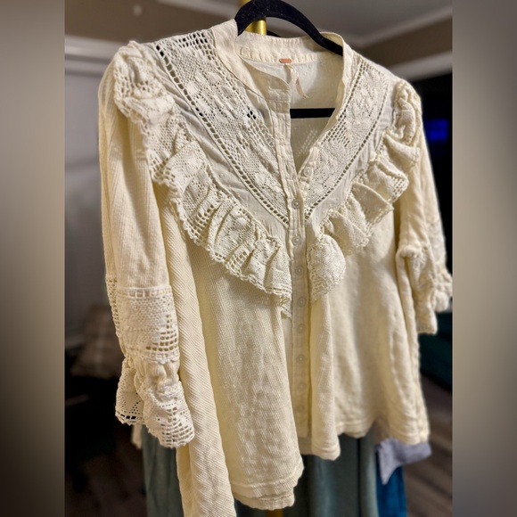 Free People Lace Ruffle Prairie Blouse Cream Romantic Cottagecore Top Size S - Picture 7 of 9